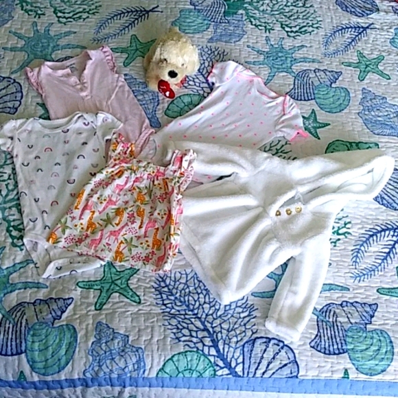 Carter's Baby Girl Bundle of Joy - Picture 1 of 13